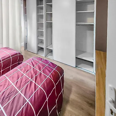 Les Iris Apartment